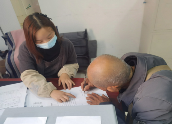 1731055156550512.png 中荊置業(yè)扎實推進特困職工申報工作傳遞溫暖與關懷313.png